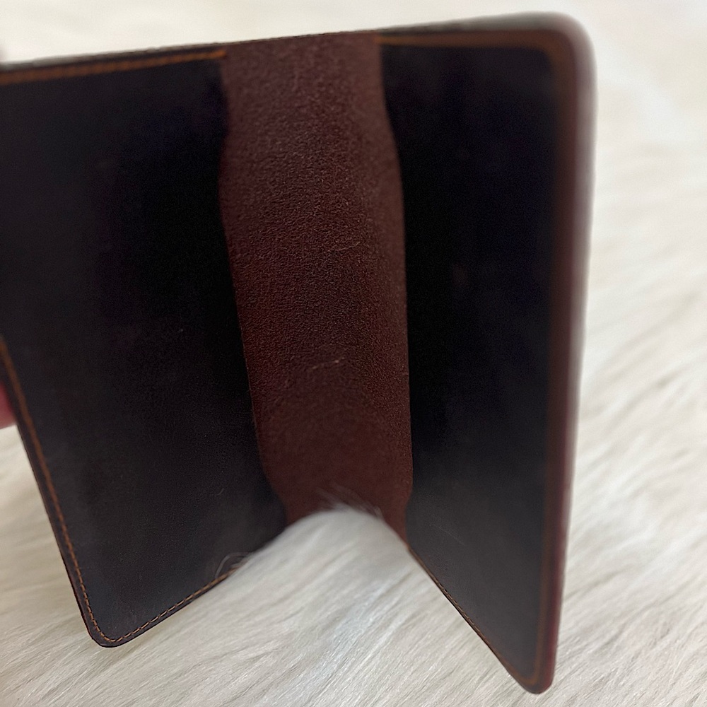 DAFT & CO - BROWN LEATHER COMPACT BIFOLD WALLET WITH PEN - Picture 5 of 10